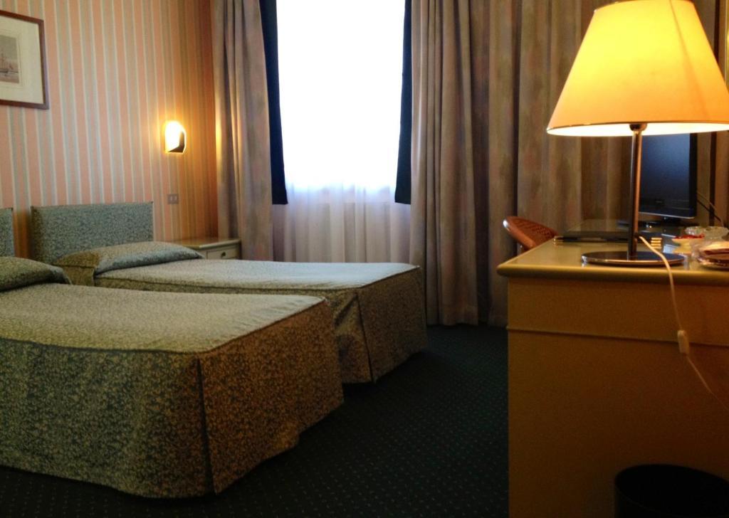 Hotel Daniel Basiano الغرفة الصورة