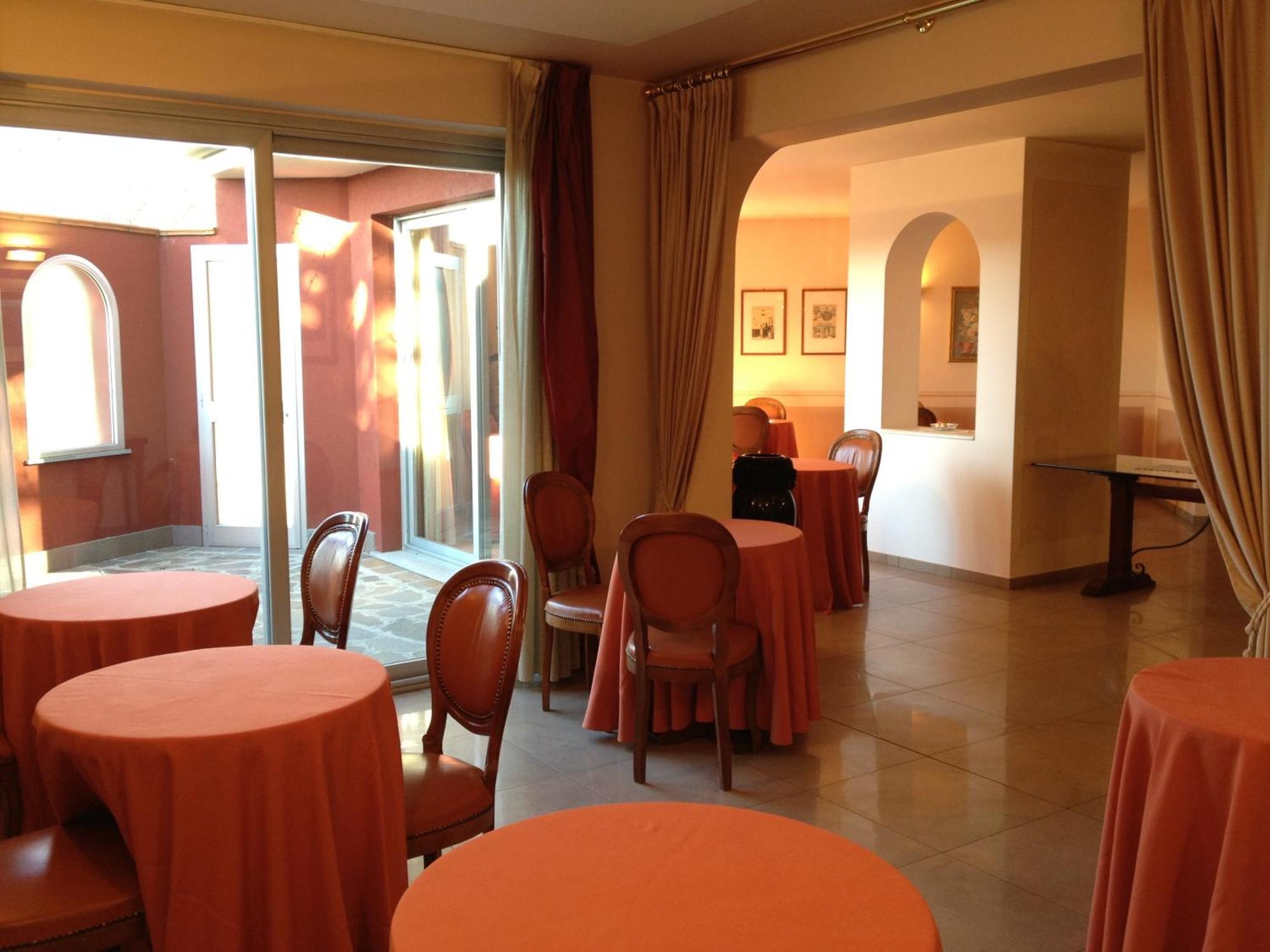 Hotel Daniel Basiano المظهر الخارجي الصورة